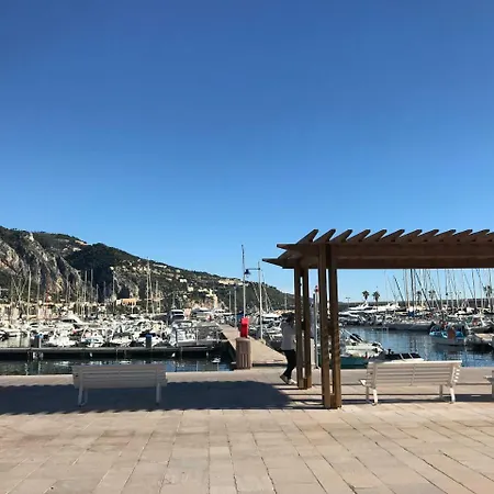 2 Traverse Du Bastion 아파트
